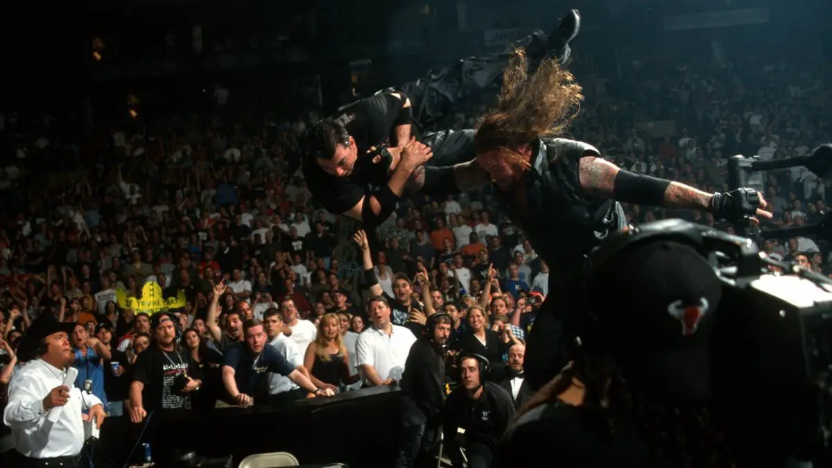 Undertaker flying chokeslam king of the ring 2000